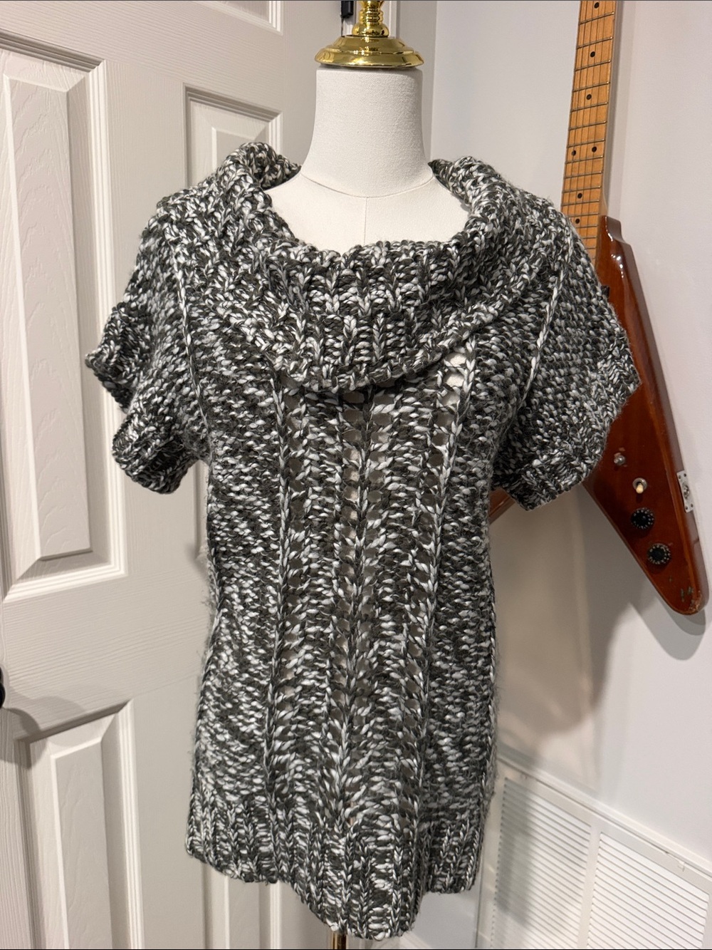 Mudd Marled Gray & White Cowl Neck Short-Sleeve Sweater Tunic